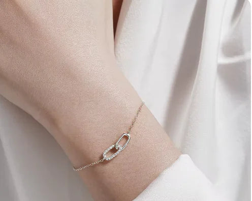Sterling Silver Infinity Pave Bracelet – Elegant Interlocking Link Design