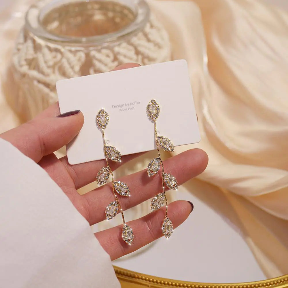 Elegant 14K Gold CZ Stud Earrings