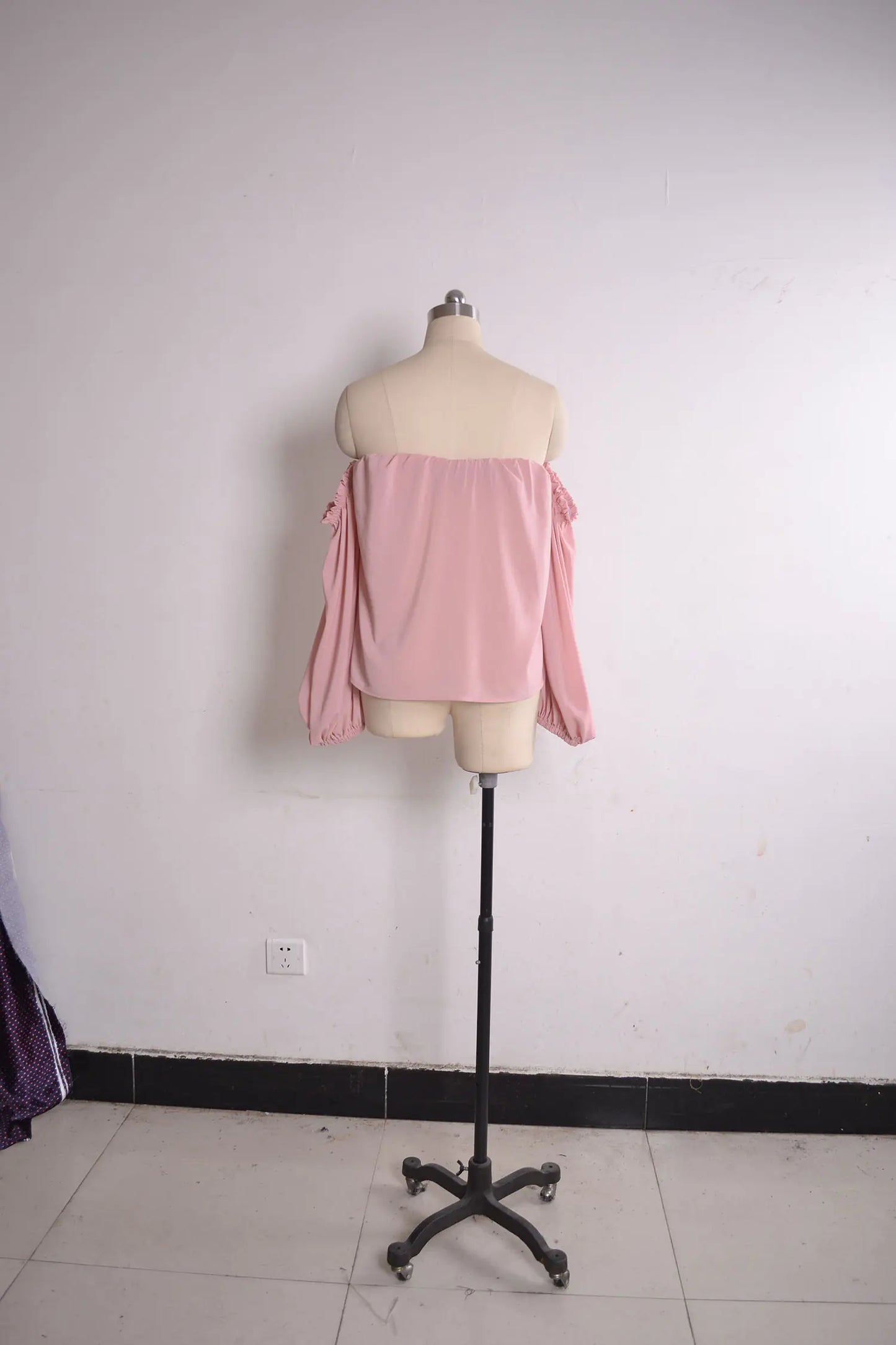 LIVA Off-Shoulder Chiffon Blouse with Lantern Sleeves