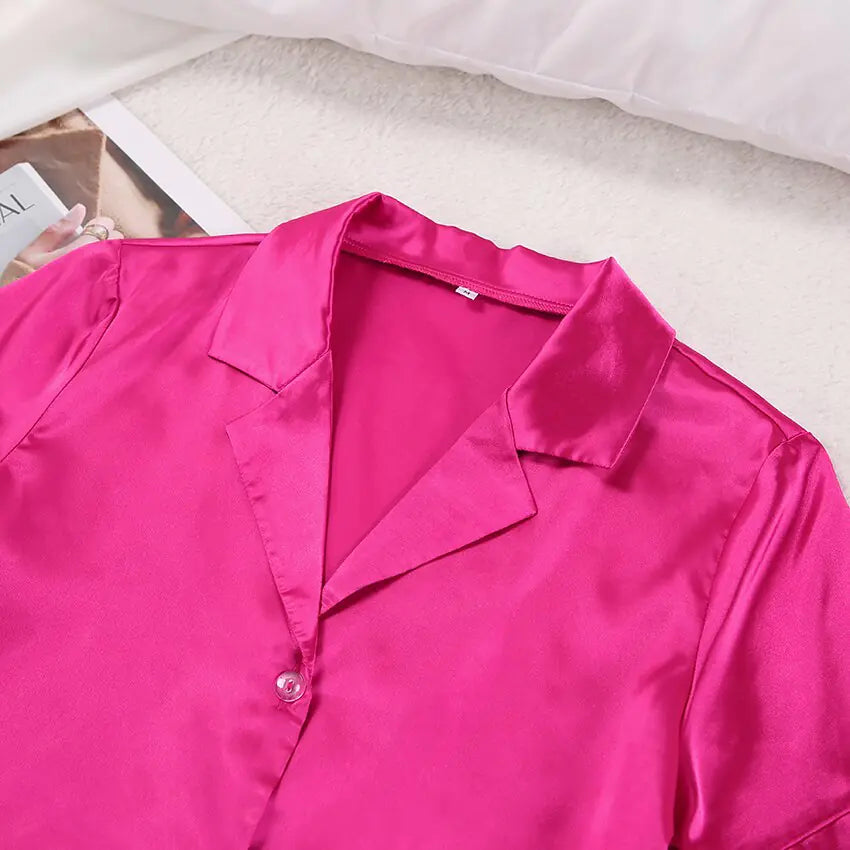 Restve Satin Lounge Set – 2 Piece Casual Comfort