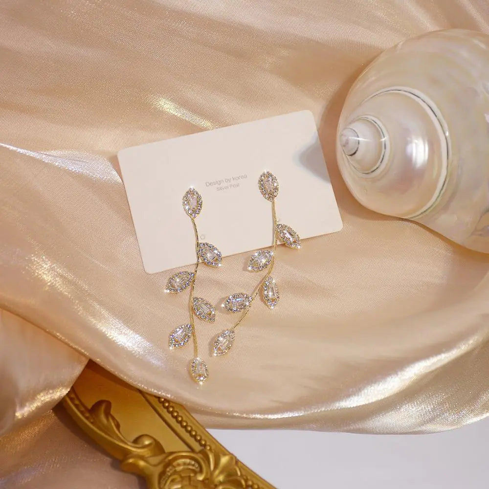Elegant 14K Gold CZ Stud Earrings